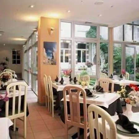 Отель Restaurant Les Edelweiss 2*